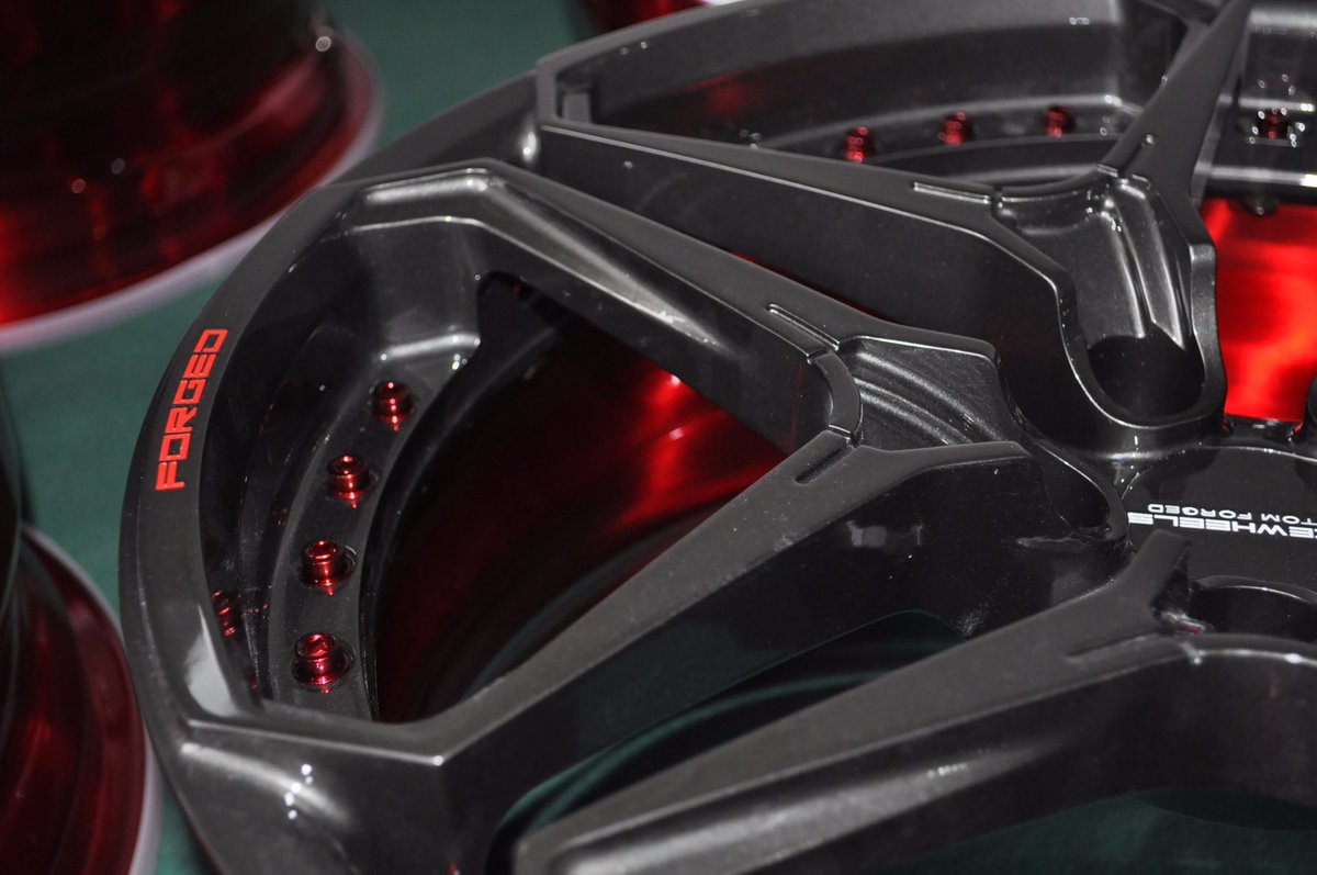 guxinxin's tweet photo. Face Wheels 2-piece custom forged FW238 ready for Lamborghini Gallardo
#facewheels #facewheelsdesign #2pc #customforged #fw238 #lamborghini #lamborghinigallardon #Supercar #Ferrari #mustang #mclaren #Porsche #Jaguar #Corvette #BMW #AUDI #MondayMotivation #SundayBlogShare #wheel https://t.co/NuxG6ZAQ8D