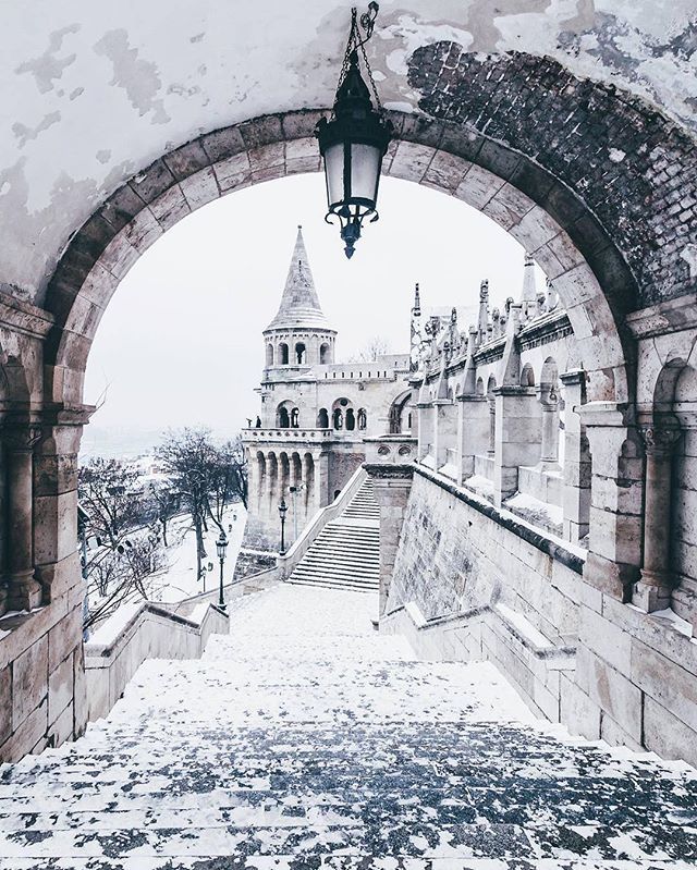 sudiosweden's tweet photo. An ice castle that would make Elsa from Frozen jealous, but we're just over here wishing we had hair like hers. #thatbraidthough #goals #letitgo #travel #inspo #sudiomoments #sudio (Photo via: @wonguy974) https://t.co/YTPzoJXRqX https://t.co/gTDlTjAlb1