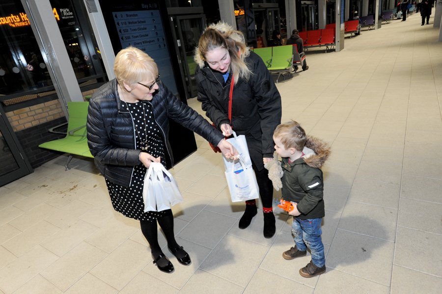 StagecoachEMid's tweet photo. We've been serving up free breakfast at the new #Lincoln Central Bus Station this morning to celebrate the arrival of #simplibus! Do you have yours? https://t.co/CtWWfvoclx