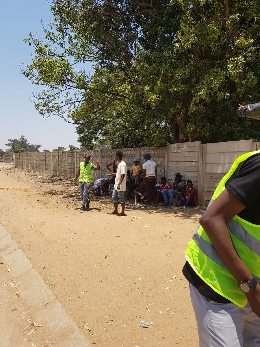 YoungVotersZW's tweet photo. An update of our door to door engagement during the weekend. Our Highfield Voters club mobilising for voter registration targeting young first time voters. #gamechangercampaign #ivote2018 #zim2018election #zimbabwe https://t.co/OkzdJkA1aQ