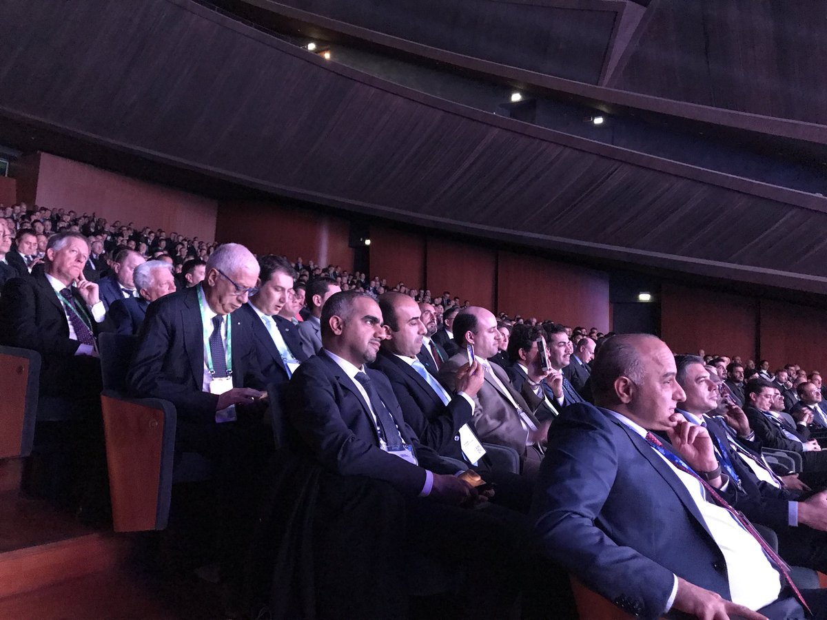 DarioNardella's tweet photo. A #Firenze uno dei più importante meetings mondiali sull’energia: al #BHGE annualmeeting si parla di come l’innovazione nell’energia può cambiare in meglio la vita delle nostre città. #BHGEAM18 https://t.co/HGUwiann57