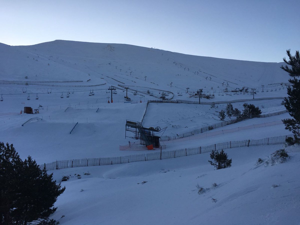 ValdesquiCotos's tweet photo. Estación abierta 21 Km, 4 Ts, 6 Tq y 2 cintas.+info en https://t.co/vGy3rOCGlN y nuestra nueva APP
@lugaresdenieve
@Skitude
@TurismoMadrid https://t.co/WehnlYLQcu