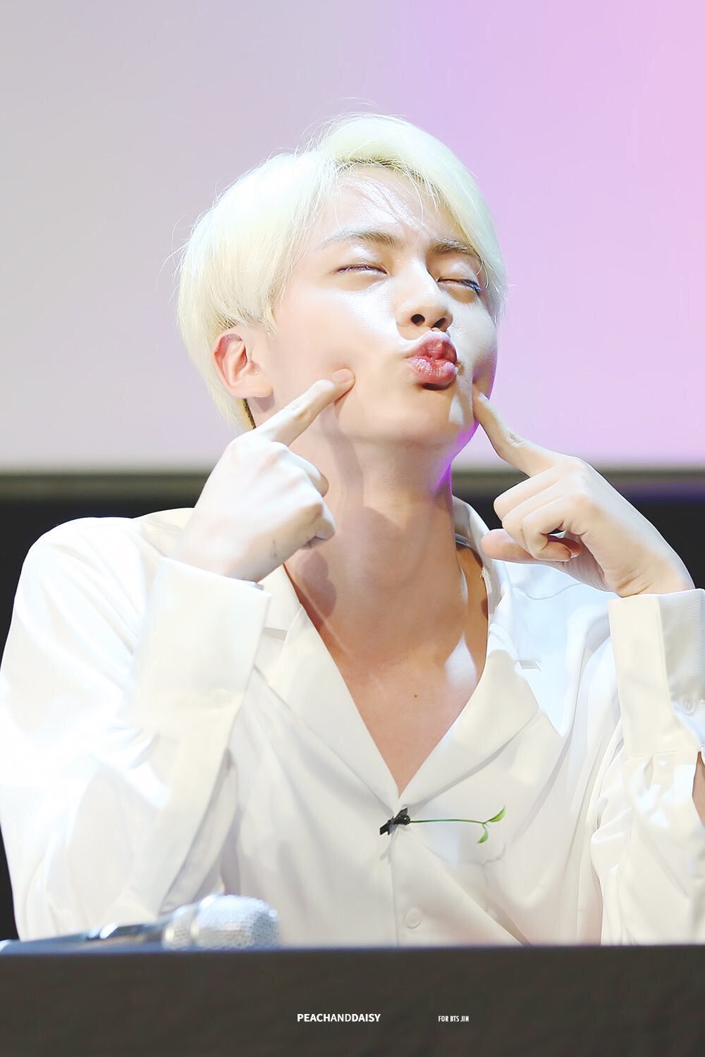 쇼코 キス顔少年団 これはまあはい 口がキスっぽいやつ集めました バンタンがキスするとこんな感じです Part1 김석진 まず かわいい そして完全にこの4枚の王子オーラがすごい 皆さんワールドワイドハンサムのキス顔ですよー