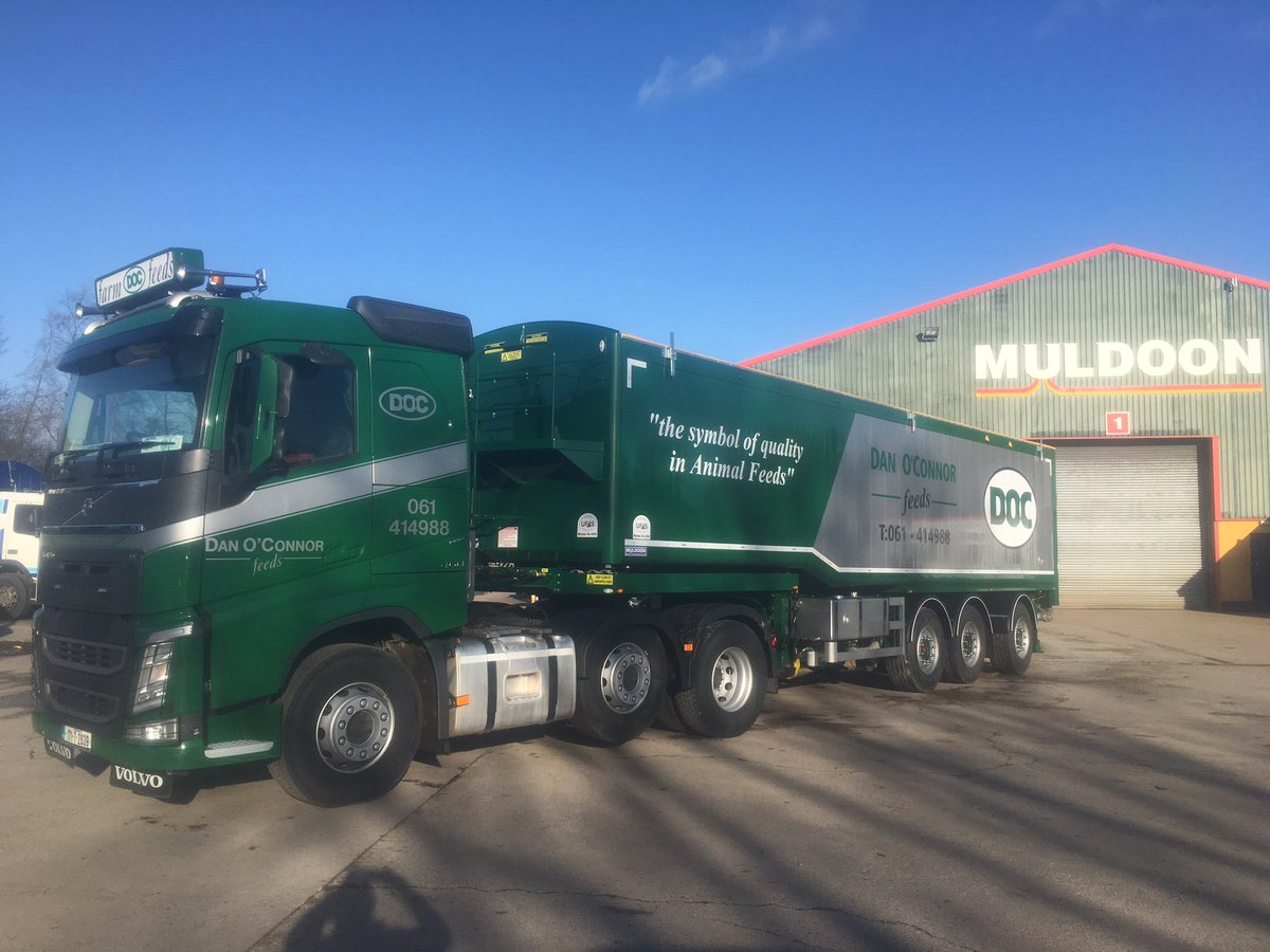 MuldoonTS's tweet photo. Thanks to Arrabawn - Dan O'Connor Feeds for their continued business. Best of Luck with your new Muldoon Tri Axle Rear Steer Bulk Blowing Trailer.
This trailer is fitted with the Muldoon Tip-Safe Hydraulic Stabilizer System to ensure safe farm deliveries. #BulkBlowing #TipSafe https://t.co/RyZZBOy8lT