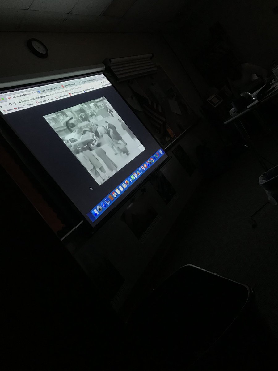 Renee_Loan's tweet photo. Getting peer feedback before we make final submissions @rachfraz22 @NationalHistory #nhd #lcsedtech https://t.co/KZl12CO6RN
