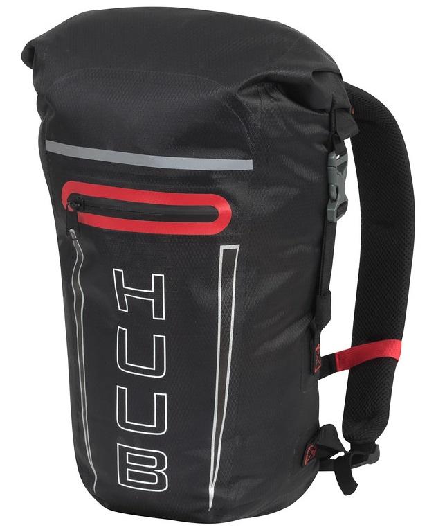 HUUBDesign's tweet photo. HUUB have got a bag for every occasion. Whether you are looking for something to transport all your kit on a long haul flight, or for something to keep your wet kit apart from dry at the pool we have a bag to suit.
https://t.co/FIEFXYUxrM
#triathlonkit #trainingbags https://t.co/gqLc4Icmrp