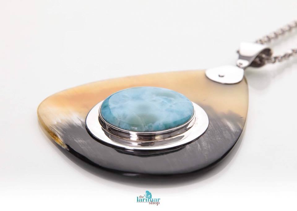 thelarimarshop's tweet photo. A work of art made with passion by the hands of #Dominican artisans.
Shop at https://t.co/sw35tYyXsa

#cowhorn #DominicanRepublic #pendants #Larimar #Caribbean #jewel
#Atlantisstone #healingstone #handmade #EtsyShop #925silver https://t.co/kYSwbm5im5