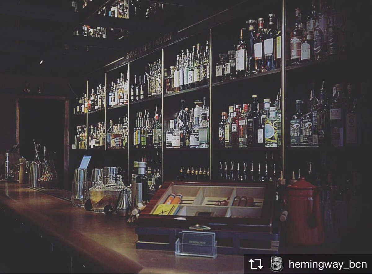 Hemingway_Bcn's tweet photo. This is the back bar at @Hemingway_Bcn #cocktail #cocktailbar #barcelonacocktails https://t.co/OhqQmEYTm2