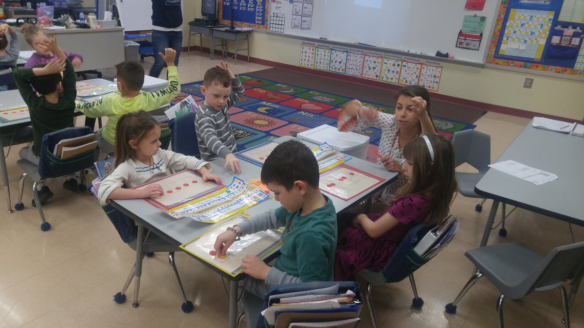 ZumMidRivers's tweet photo. Practicing counting on in KDG Math!! #WeAreMidRivers #KDGmath https://t.co/Tk8CReril0