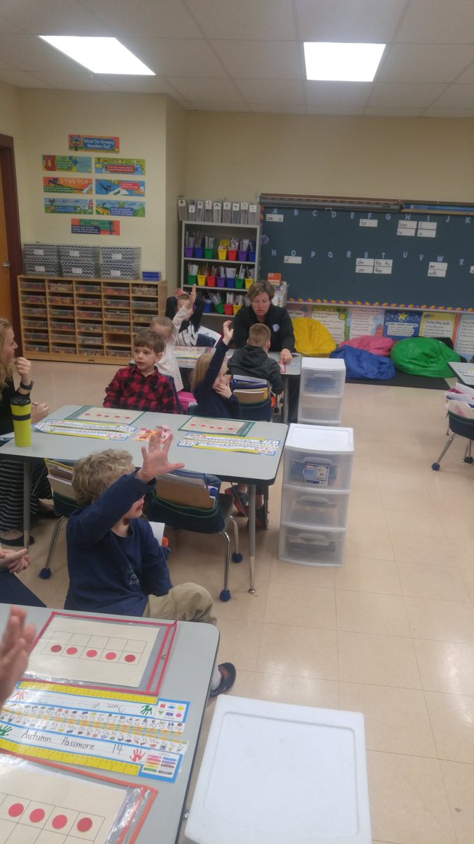 ZumMidRivers's tweet photo. Practicing counting on in KDG Math!! #WeAreMidRivers #KDGmath https://t.co/Tk8CReril0