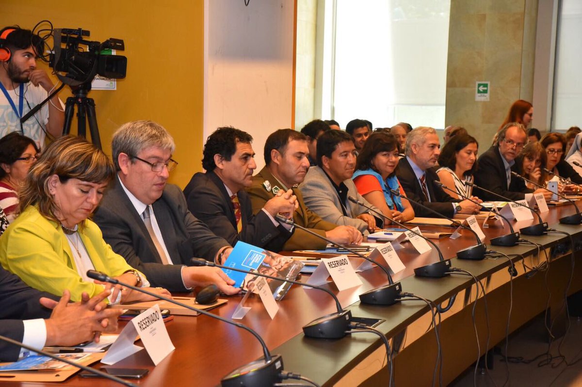 StgoResiliente's tweet photo. El Seminario “Planes Integrales, una experiencia innovadora en barrios de alta complejidad” analiza el trabajo de esta iniciativa intersectorial y cómo ha cambiado la cara de estos y la calidad de vida de sus vecinos #StgoInclusivo https://t.co/AlGSz7pwnc