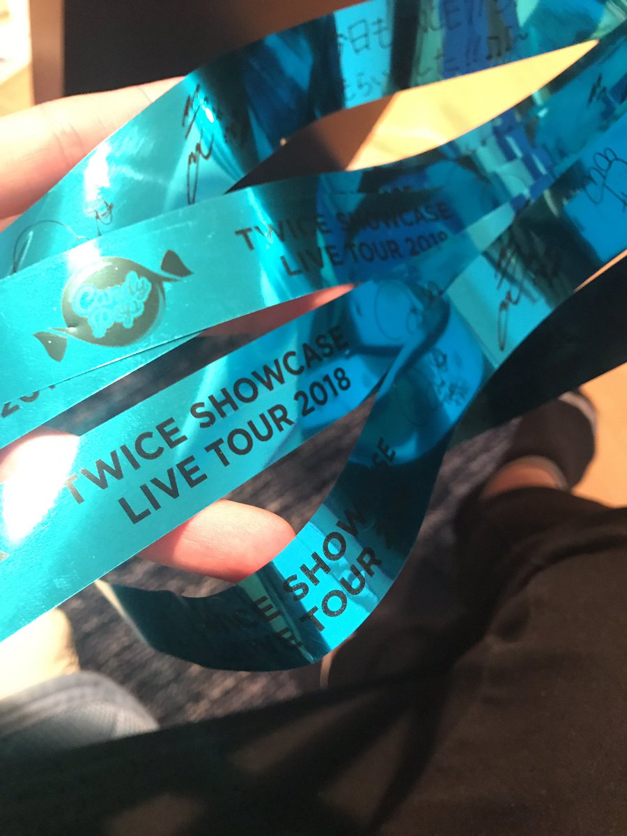 TWICE showcase tour 2018 銀テープ