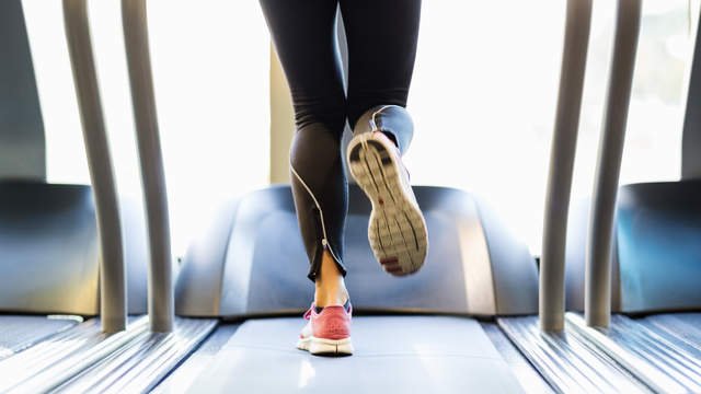 PTProgressive's tweet photo. It's too cold to run outside, but you hate the treadmill? Here's how to start (and even like) your indoor workout. https://t.co/KJPAp6Dfmm https://t.co/iAmcBEKahc