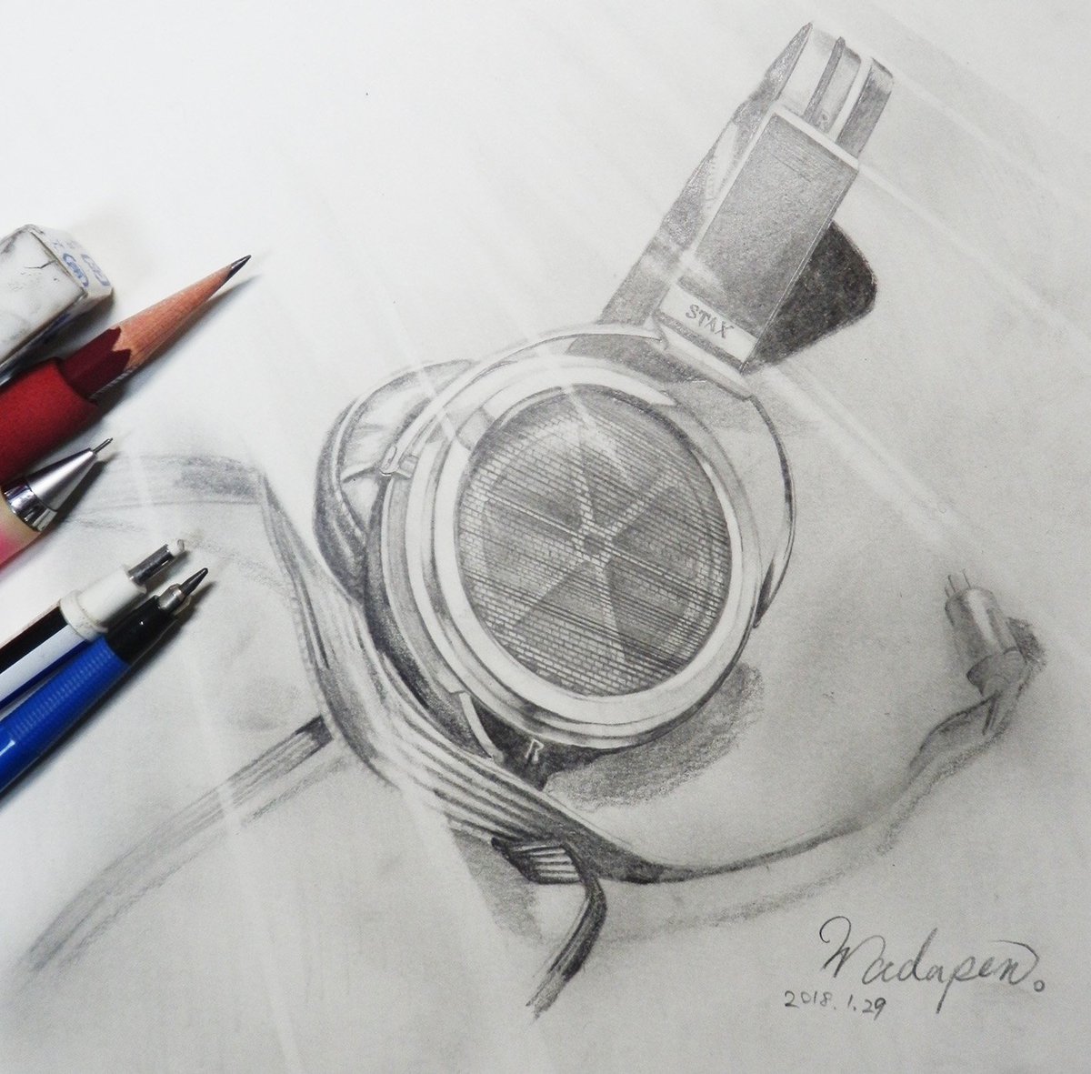 wadapenn's tweet photo. 鉛筆画の練習でSTAXさんの「SR-009」を描いてみた~♪
メッシュが大変だったけどがんばったお٩(๑´0`๑)۶
#STAX #SR009 #ヘッドホン #headphone #鉛筆画 #今日の1枚 https://t.co/guov9goxrv