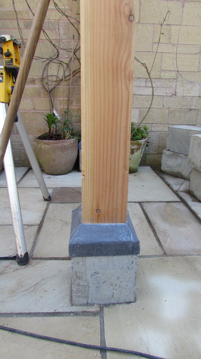 MossDesignPods's tweet photo. It's all in the #detail - our site team did a lovely job of the #leadflashing on the posts of this #bespoke #douglasfir loggia
https://t.co/PVL3i6ZBPJ
#landscaping #craftsmanship #skills #outdoorliving #designandbuild https://t.co/8zNtjwBcYx