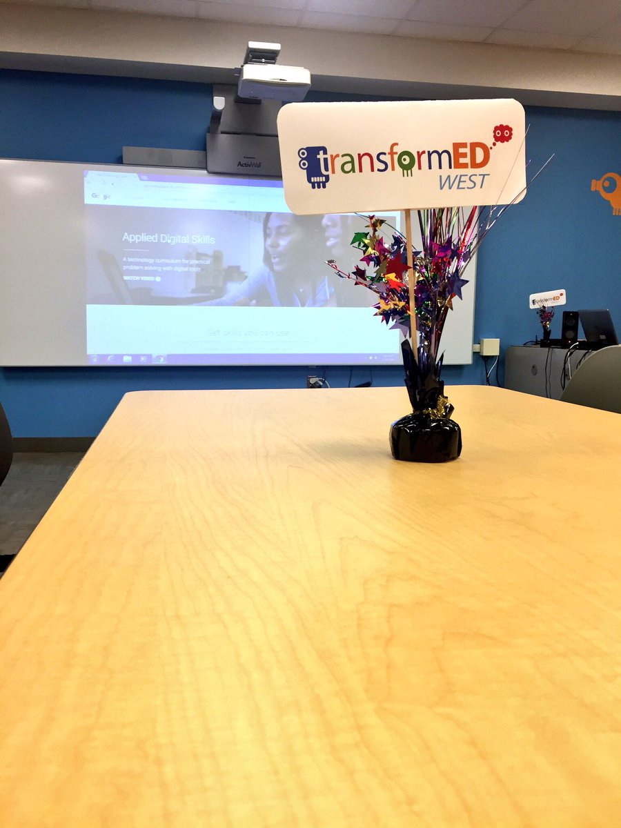 JustinAglio's tweet photo. Happening NOW: @Google Applied Digital Skills (A FREE computer literacy course designed to prepare learners for a growing number of jobs that require basic digital skills.) workshop @MontourSD #transformEDWest! #edtech TY @ericcurts! @PADeptofEd https://t.co/rmncotvUbl