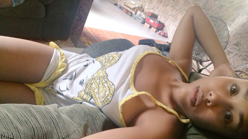EloahTeles's tweet photo. Segunda é só preguiça 😪😪 https://t.co/iBTaaIy0uT