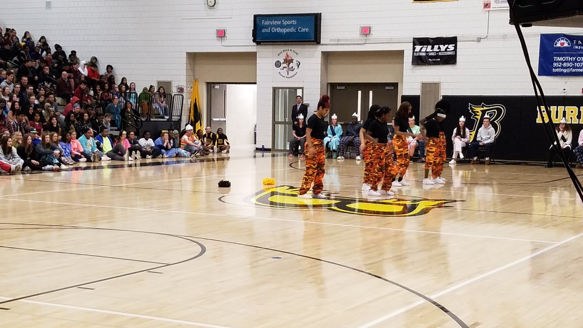 DaveHelke's tweet photo. An awesome performance @BurnsvilleHS by our Step Team! #SnowWeek2018 https://t.co/PqWhAC14Qv