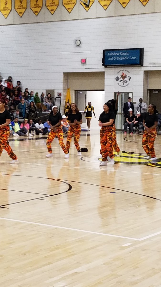 DaveHelke's tweet photo. An awesome performance @BurnsvilleHS by our Step Team! #SnowWeek2018 https://t.co/PqWhAC14Qv