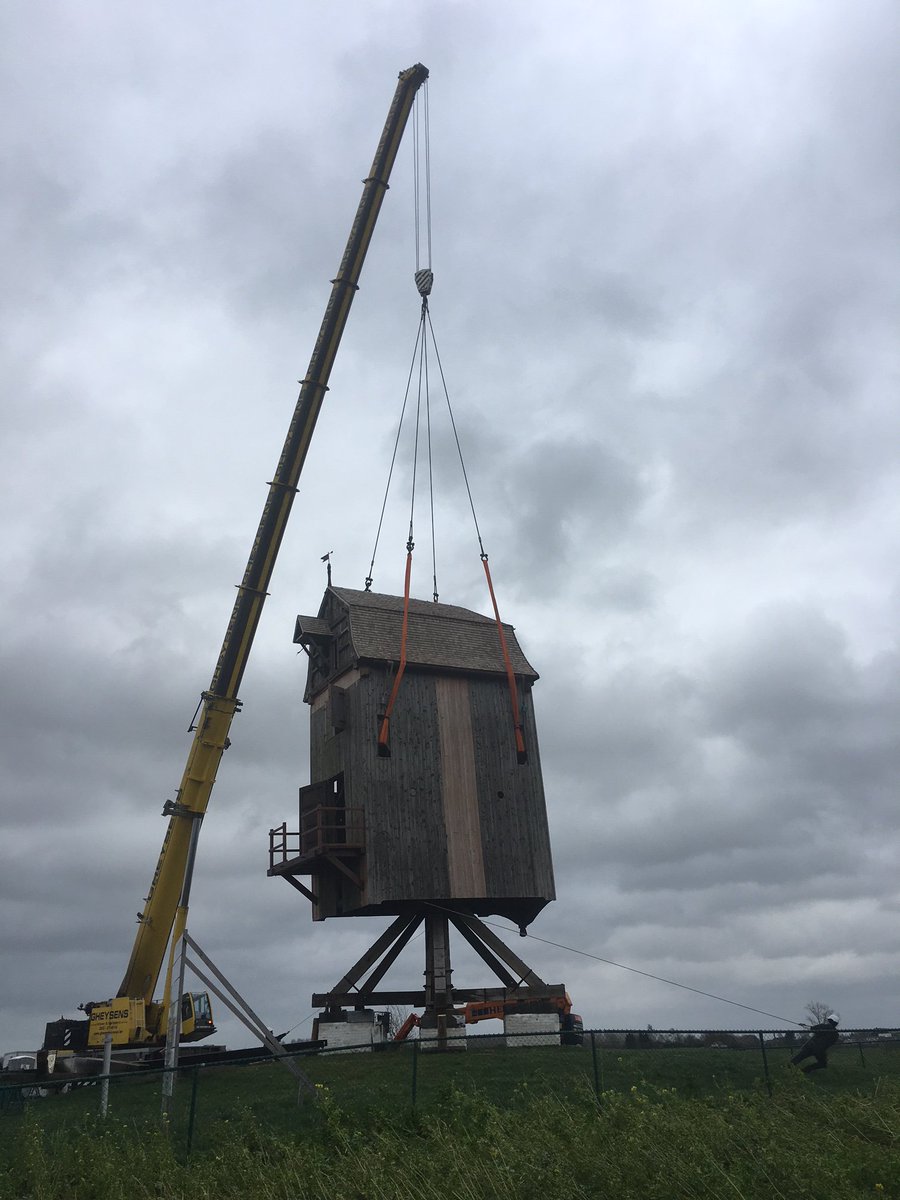 oost_vlaanderen's tweet photo. Windekemolen in #Balegem binnenkort opnieuw maalvaardig dankzij  Provinciaal molencentrum #Mola.😊👌 https://t.co/vDrJLaE7tH #OostVlaamserfgoed #kenniswerkt https://t.co/T0NUpuhicP