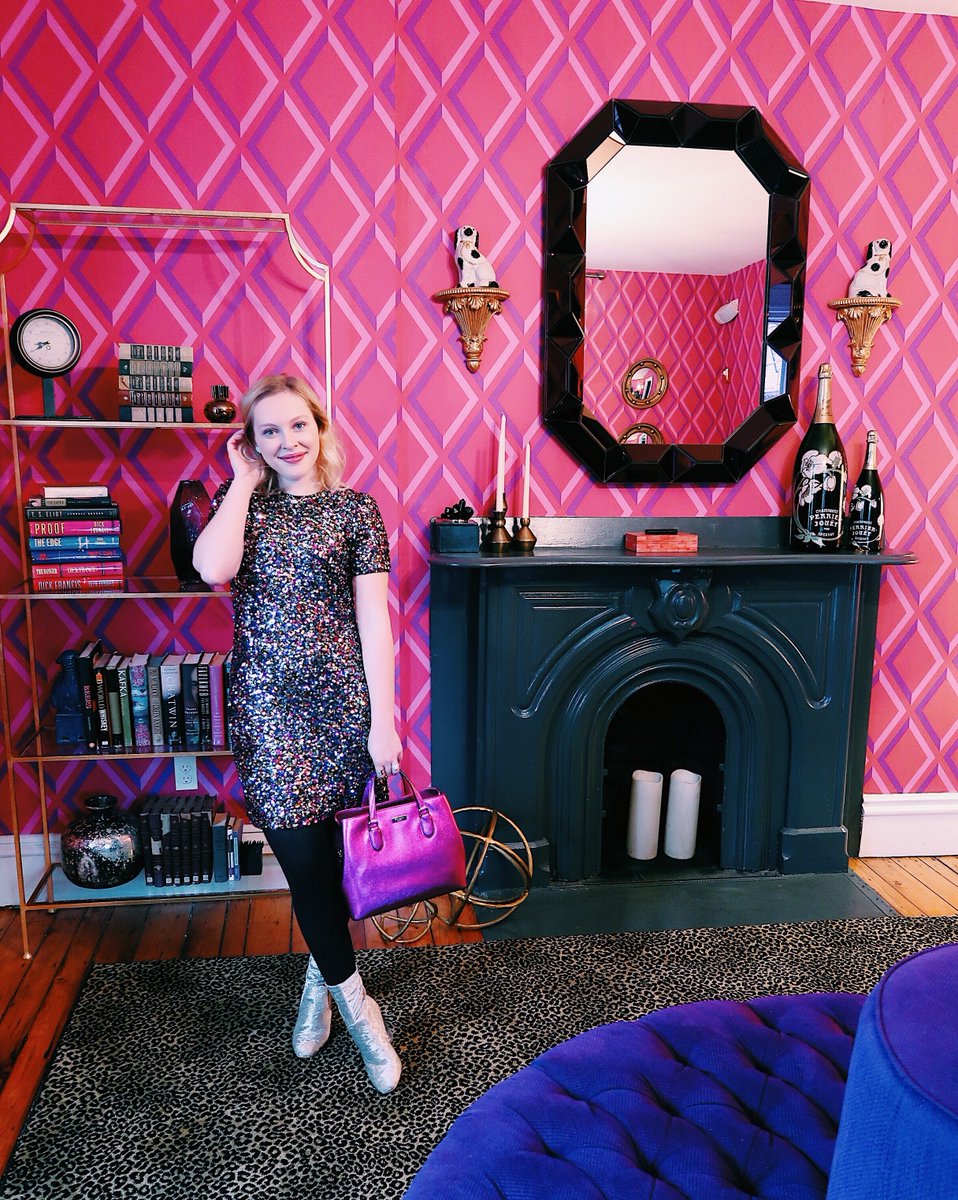 hollyhabeck's tweet photo. Sharing the highlights from our perfect girls trip at @LarkHotels Gilded in Newport, RI on the blog this morning π >>> https://t.co/G7ey8w15FC @dscvrnewport #NPTrightnow #onalark #travel #newport #newportri #rhodeisland #travelblogger #boutiquehotel #hotels https://t.co/JDHTQnPUUM