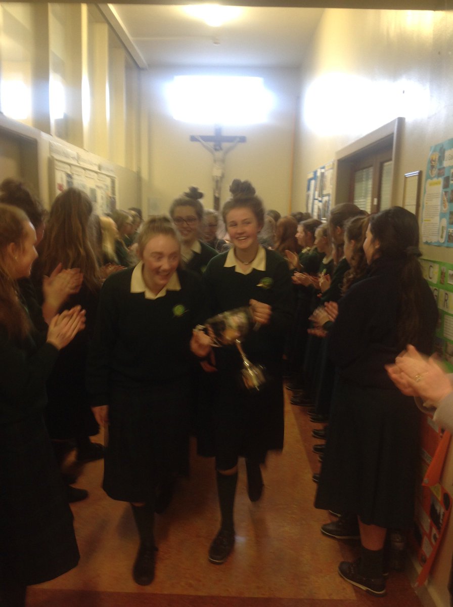 mercynewross's tweet photo. Our Junior Camogie team received a well-deserved ovation today following their exploits on Saturday in becoming Leinster A champions @LCollsCamogie @wexfordcamogie  Work for the All Ireland semi begins now (with a little thing of Mock exams in between!) https://t.co/WCQdsZWEUE
