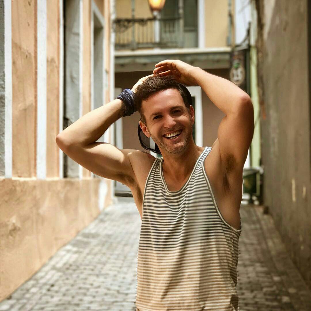 cuerva_andu's tweet photo. Holaaaa @Los40ar  quiero pedir #Aguaribay de @AxelOficial  para que empiece a sonar!! Esta buenísima ❤ @AxelFansBA https://t.co/c0fFsje3Xk