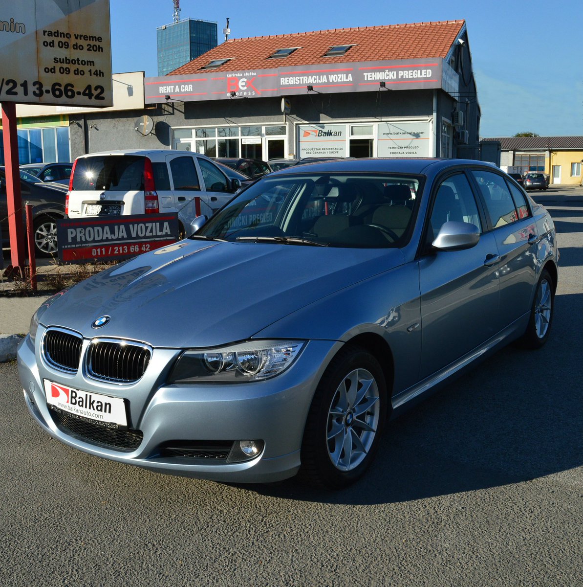 balkan_auto's tweet photo. BMW 318d

 2010god

 9.690eur

 Detaljnije: https://t.co/XcvXyTE2Np
 Ostala ponuda: https://t.co/Qusk3aYYid

 ☎️ 066 277 000 ☎️ 
 Novi Beograd, Staro Sajmište https://t.co/nr1MDn6K1P