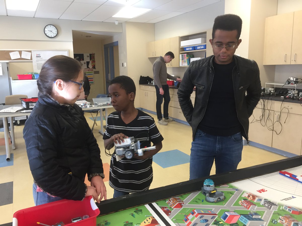 WalkerJonesEC's tweet photo. January is National Mentor Month ~ Walker – Jones Education Campus benefits from the generous time of our mentors provide #ThankAMentor, #NSBEDC https://t.co/SiMzN8wSlZ