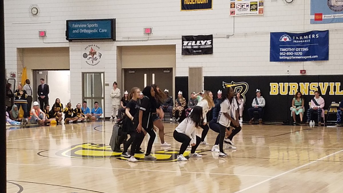 DaveHelke's tweet photo. Great seeing our @BurnsvilleHS BAC KPOP dancers perform Snow Week! #SnowWeek2018 https://t.co/w3T4B4mLhu
