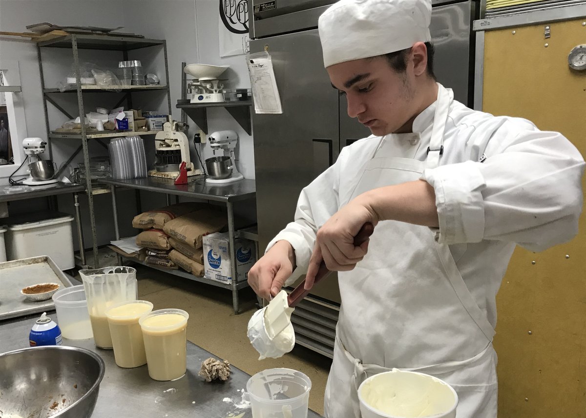 CareerTecTweets's tweet photo. Cooking allows me to calm down and focus. @CapRegBOCES is helping me with my future.” Danny Santoro, a @CapRegionBOCES CTE junior from @CohoesSchools
CareerTech #CTEMonth #CTEMonth2018 #HireEd https://t.co/1dywlypejq
