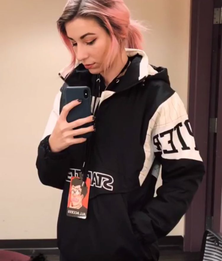 “ I be peepin . . —“

        Get it?

Peepin? . . Pebbles?

            Ha.