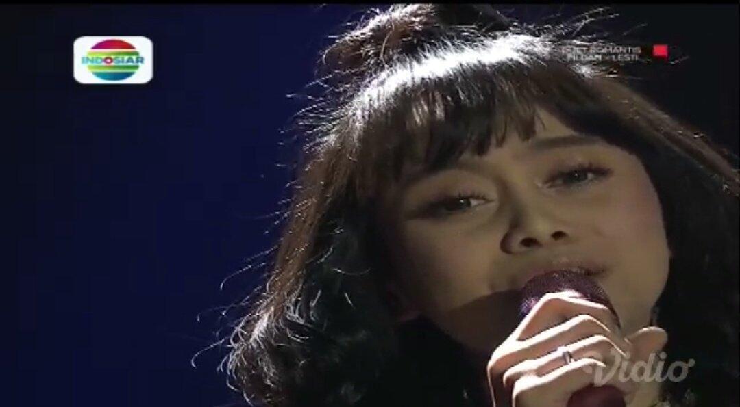 anthy_MLF30's tweet photo. Duet Files Sabda Cinta 
Waduh, semakin sayang dan cinta  😍😍
#KonserDuetRomantisFildanLesti https://t.co/TL7MnyrnOn