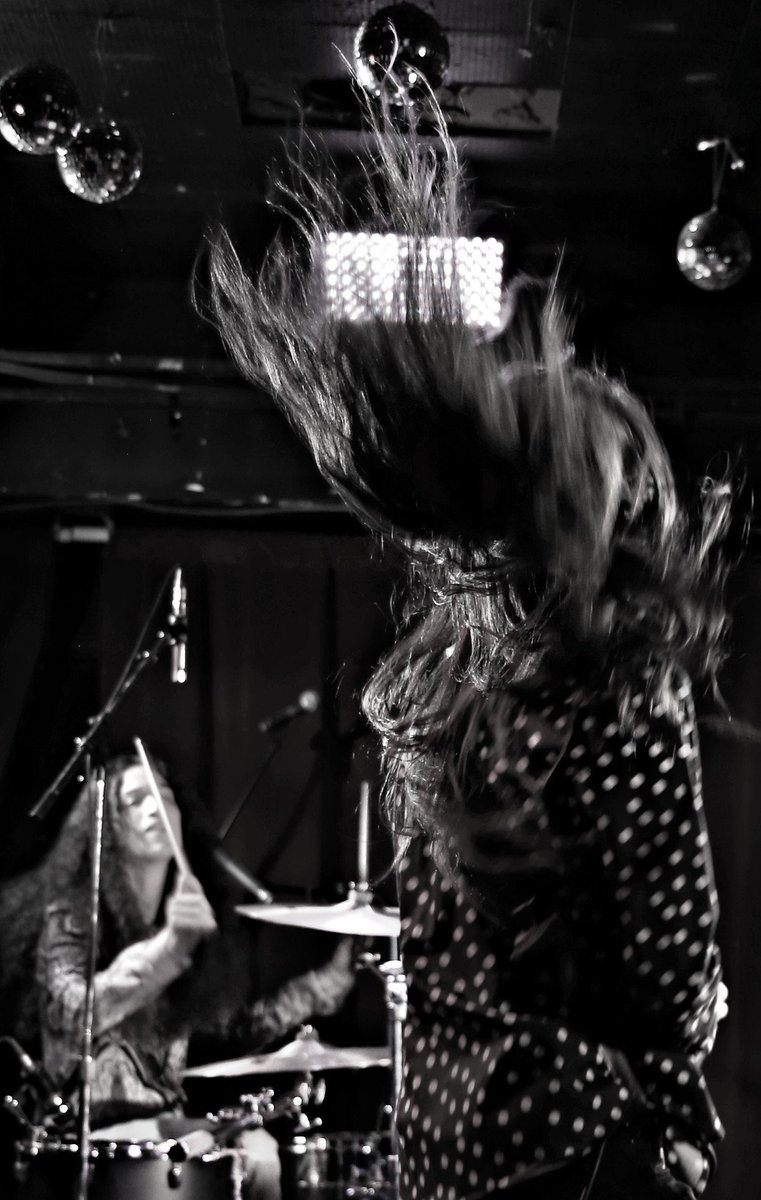 jacquichilds's tweet photo. 📸 https://t.co/ZOGGQMPnk3 
@crownlandsmusic @HorseshoeTavern 

#seerocklive #seerockliveMAG @seerockliveMAG 😎 https://t.co/OLR0dWoz3A