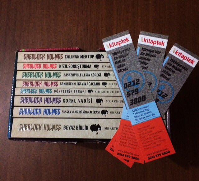 Sherlock holmes 8'li seti, bu tweeti rt'leyip bizi takip eden okurlarımızdan birine hediye ediyoruz. Talihli cuma günü açıklanacak.