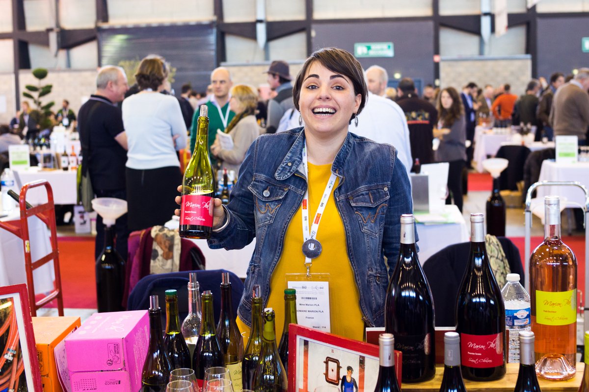AOCSaintChinian's tweet photo. Les vigneronnes et les vignerons de l'AOP @SaintChinian vous attendent pour 3 jours de salon de folie. #millésimebio #saintchinian #bio 🍇😃👌💪 https://t.co/vz1IHGqLpo