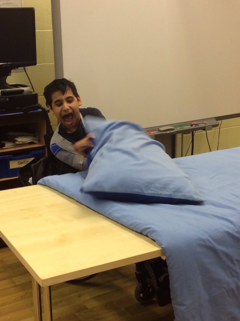 wilsonstfeed's tweet photo. #wsdarwin showing true perseverance and independence whilst making their own bed in smsc! #smsc #doingitforourselves https://t.co/behLjNFe12