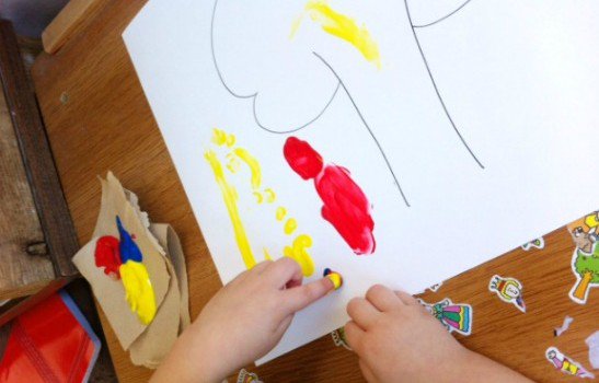 babytribu's tweet photo. Beneficios de la pintura en los niños! Favorece la percepción del espacio, ayuda a resolver problemas y ... más sobre la pintura y dibujo aquí https://t.co/X5INBHxMmQ https://t.co/nXCnTbpBKJ