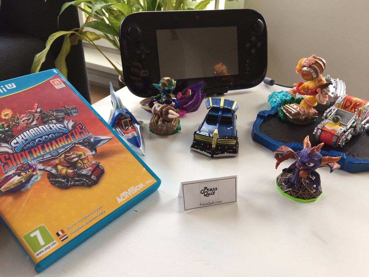 Press_Quit's tweet photo. Got this for €5,- and totally see the addiction in it... 
Guess I’ll be scouting charity shops for figures for the coming months! 😉
#Skylanders #WiiU #PressQuit https://t.co/YOVB2rbVKC