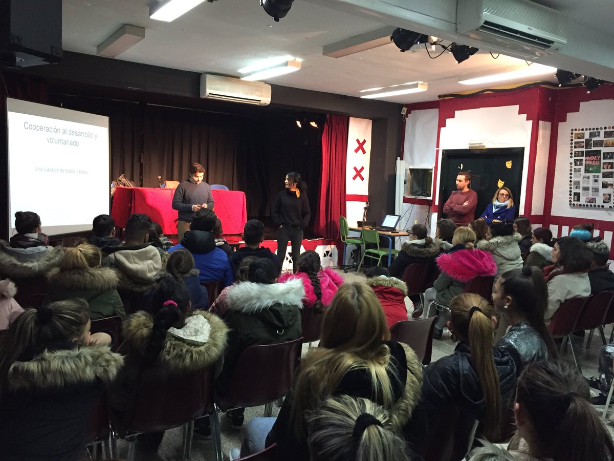 IESJRMurube's tweet photo. Primera ponencia sobre Voluntariado Escolar en La Oliva y Cooperación Internacional en Ghana https://t.co/IPle3Gtu6o
