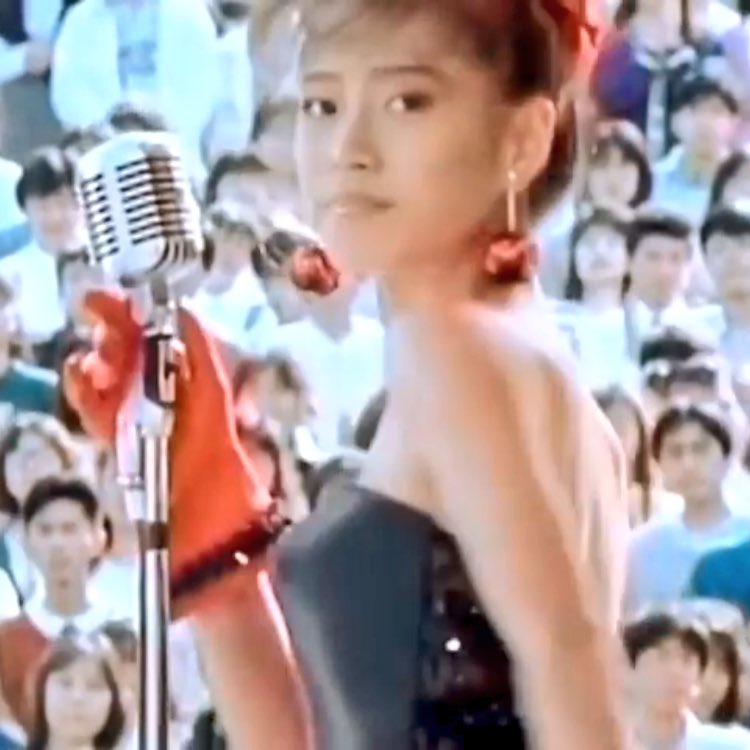 中森明菜「TATTOO 」イーストライブのこの曲も躍動的で煌びやかな歌姫