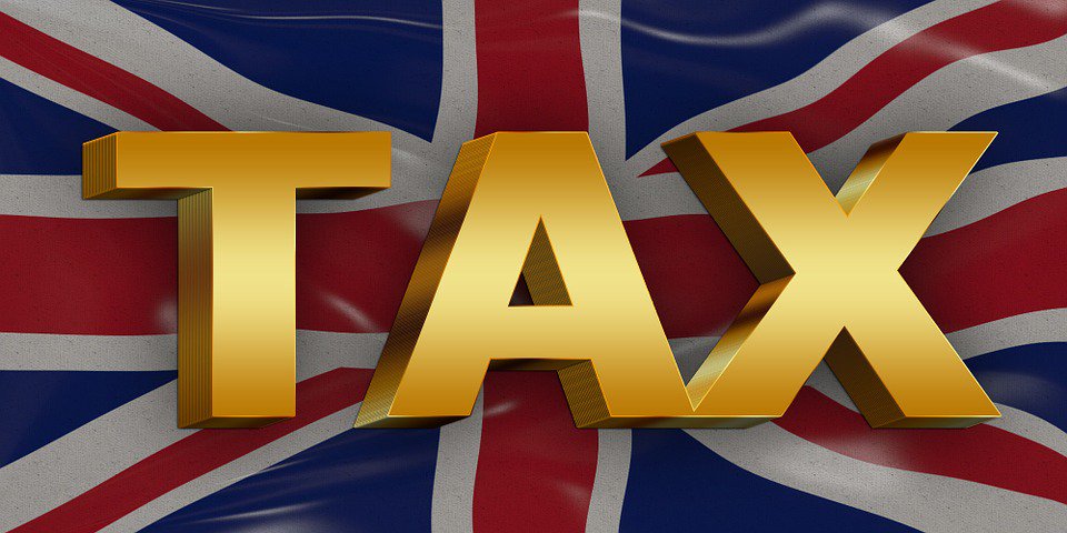 ContractorCalc's tweet photo. TOP TAX TIPS #8. Pay early - make sure you pay the bill before the deadline of 31 January 2018. For obvious reasons. https://t.co/9WJsmtfbQZ #SelfAssessment #TaxTips #Freelance #Contractors https://t.co/64ALSkK60N