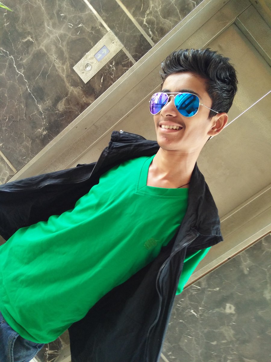 the_nikhil_9000's tweet photo. 😎#_old😋 #_memory #_😘of #_2k15😍 https://t.co/ekW6IAGvSd