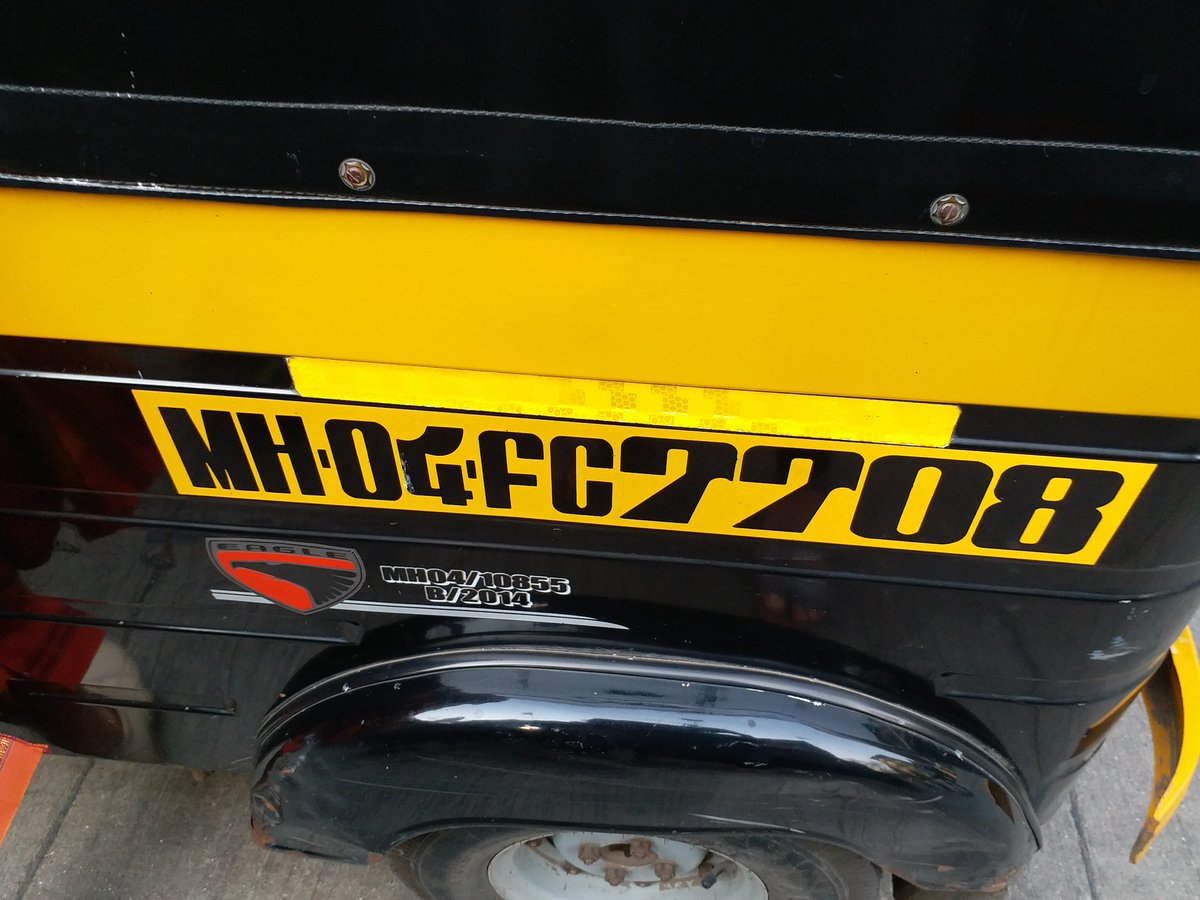 What_why_Q's tweet photo. #trafficpolice #thanerto so apparently this rikshaw can only ply in thane east and not take customer for west? Is this a new rule? On top of that can quarrel with senior citizens if questioned!!! Why not #ola #uber then? https://t.co/Pm21WaYkDl
