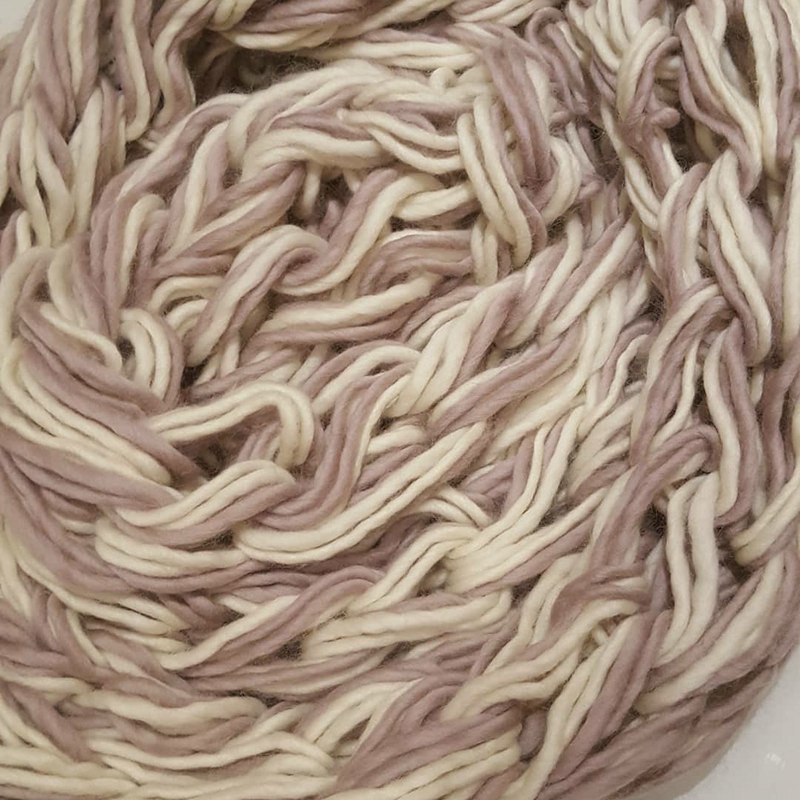 WoolCoutureLtd's tweet photo. Thanks so much Rona for sharing your finished creation with us! It was our pleasure for Claire to skype with you to guide you &we're thrilled to see how brilliant it is! Enjoy your next piece :)
https://t.co/o3j6BtoL3O
#armknit #armknitting #scarf #chunky #merino #yarn #wool https://t.co/jsozq0WxDu