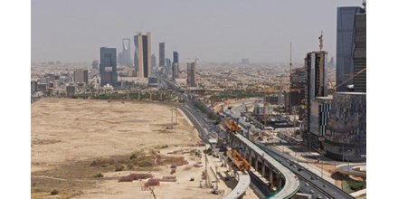 RiyadhTopNws's tweet photo. Strukton and Wagner Solar partnership to fit solar panels... https://t.co/37bXjvvVHB via @Arab_News https://t.co/3TywdxZkCG