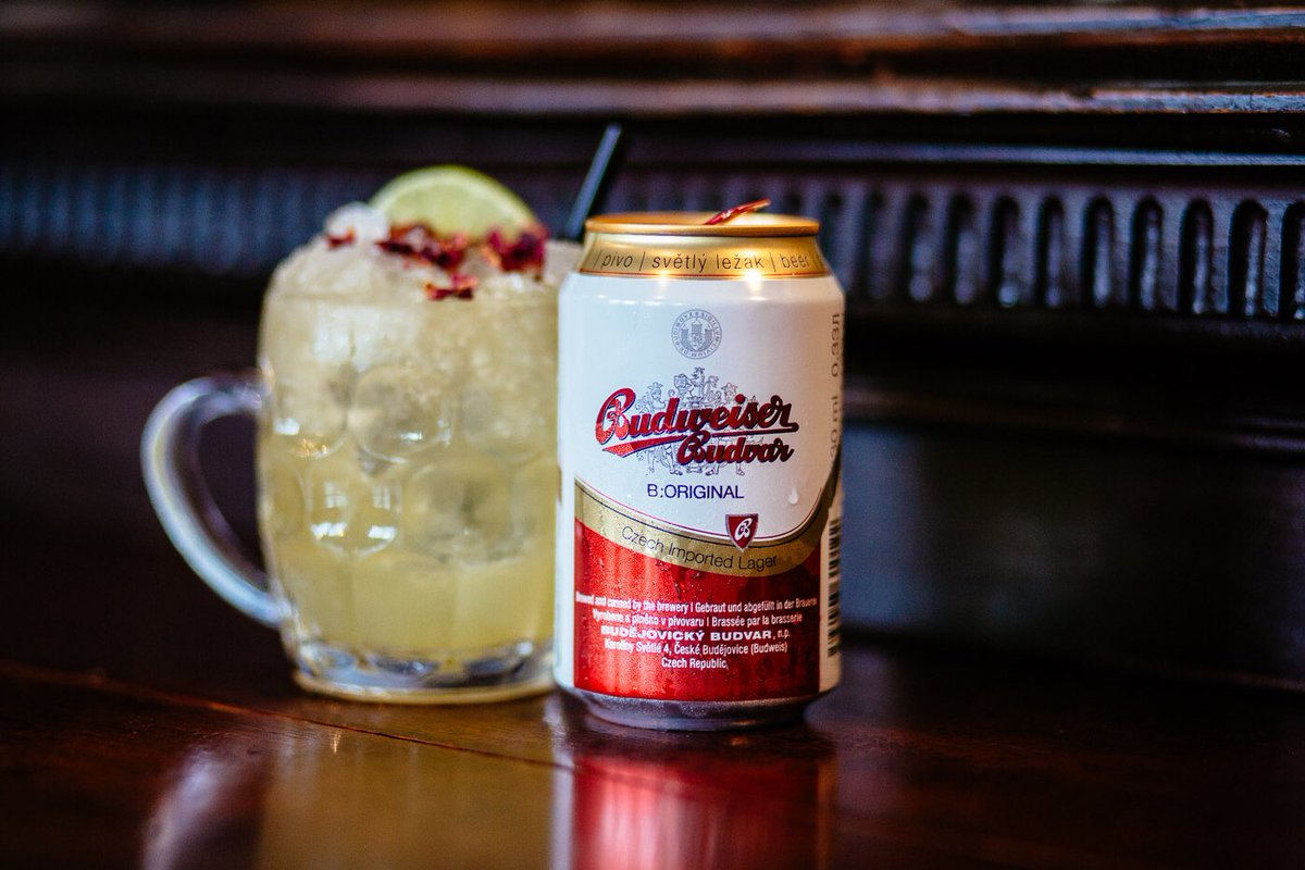 BudvarUK's tweet photo. We tracked down the UK's top bartenders to create our series of #BudvarHoptails We've found #mixologists who know, like us, that exceptional drinks need the finest ingredients. 
👇🏼 Watch how-to videos👇🏼 
https://t.co/jskDKgLQKW https://t.co/waXinRiEH1