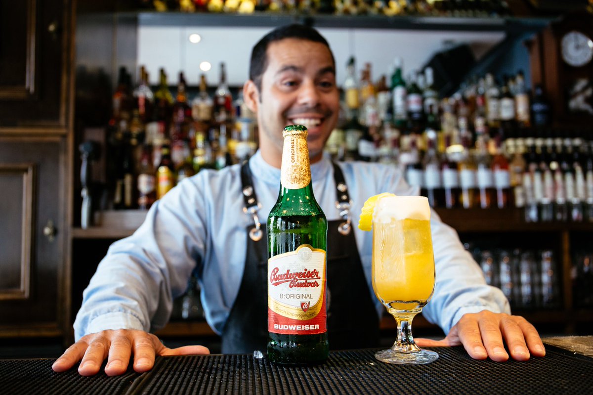 BudvarUK's tweet photo. We tracked down the UK's top bartenders to create our series of #BudvarHoptails We've found #mixologists who know, like us, that exceptional drinks need the finest ingredients. 
👇🏼 Watch how-to videos👇🏼 
https://t.co/jskDKgLQKW https://t.co/waXinRiEH1