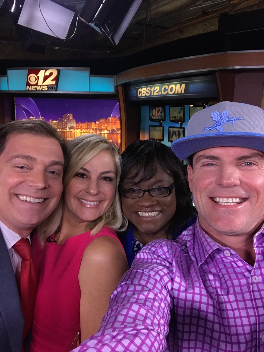 vanillaice's tweet photo. Get up get out and get the day started.  #coffeetime and #GrammyAwards2018 on @CBS12 @HeySandyPR https://t.co/u8MYFwARQX