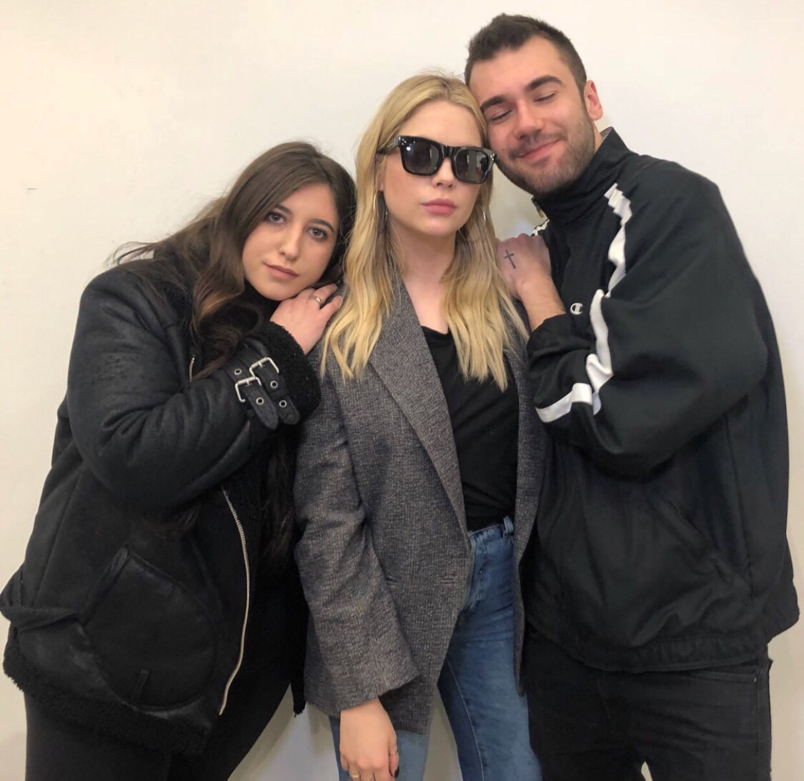 MAshBV's tweet photo. Yesterday @AshBenzo with fan in the @priverevaux 😍😍 https://t.co/6z6pnU4vyG